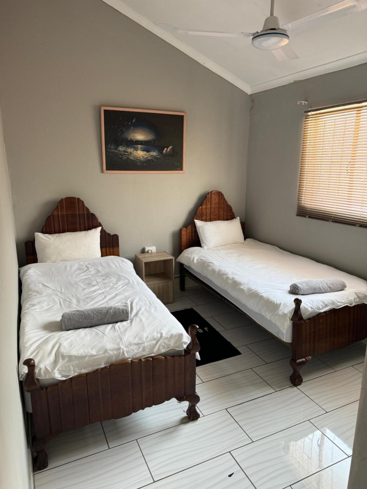 Eagles View Kungwini Hotel บรองค์ฮอร์สท์สปรุย ภายนอก รูปภาพ